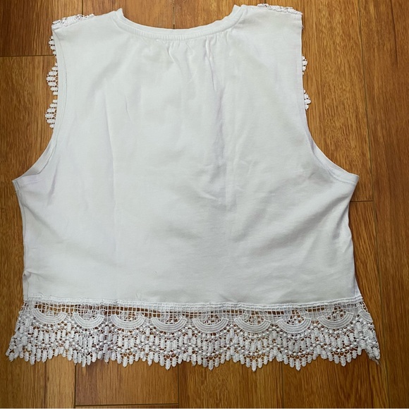 White Embroidered top - Picture 4 of 7